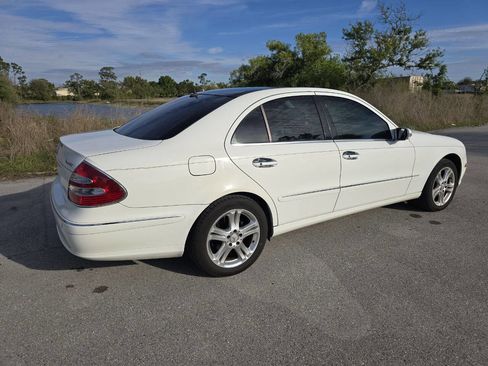 Used 2006 Mercedes-Benz E 350 4MATIC Sedan image 6