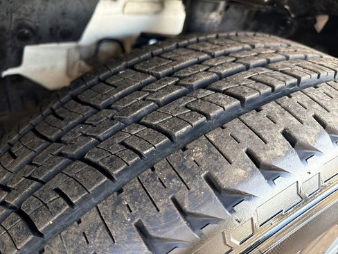 Used 2021 Nissan Rogue SV image 30