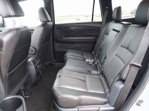 Used 2022 Honda Pilot TrailSport image 7