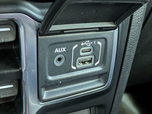 Used 2023 Jeep Wrangler Unlimited AWD/4WD image 22