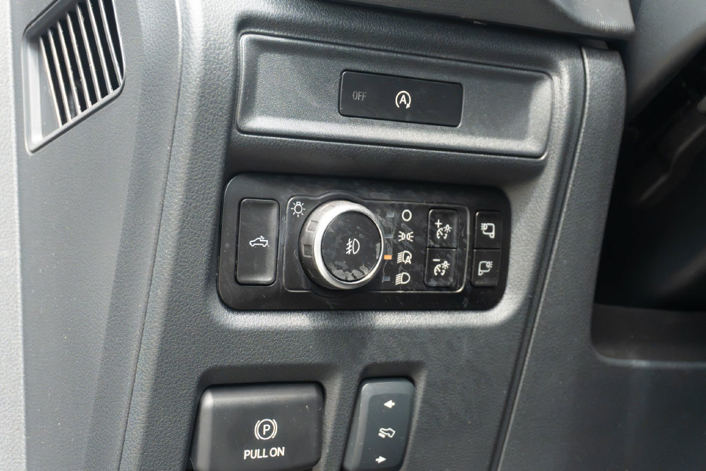 Used 2025 Ford F150 Lariat w/ Equipment Group 501A Mid AWD/4WD image 22