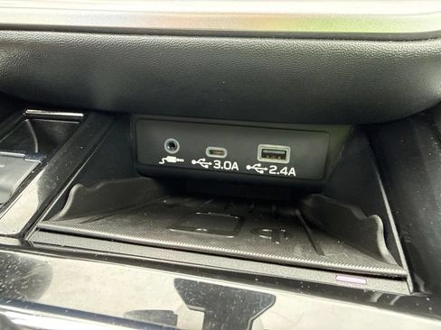 Used 2024 Subaru Outback Touring XT AWD/4WD image 12
