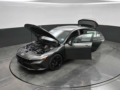 New 2026 Hyundai Elantra SEL Sport Premium image 38