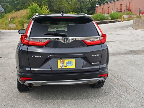 Used 2018 Honda CR-V Touring image 7