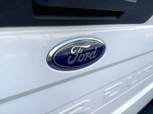 Used 2020 Ford F350 XL w/ Power Equipment Group image 9