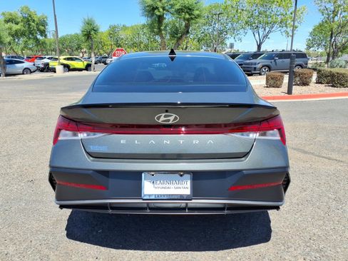 New 2026 Hyundai Elantra SEL Sport FWD image 5