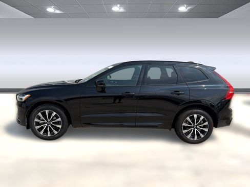Certified 2023 Volvo XC60 B5 Plus AWD/4WD image 2