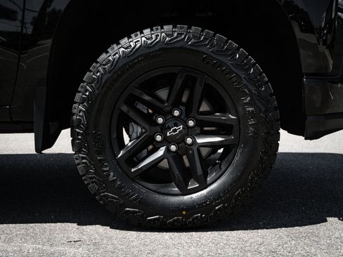 Used 2021 Chevrolet Silverado 1500 LT Trail Boss w/ Bed Protection Package image 13