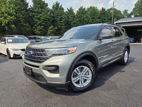 Used 2020 Ford Explorer XLT w/ Comfort Package AWD/4WD image 1