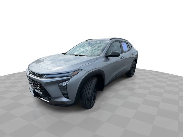 Used 2025 Chevrolet Trax ACTIV w/ Sunroof Package FWD image 4