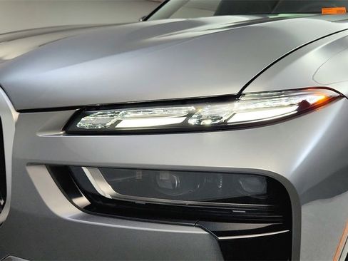 New 2026 BMW ALPINA XB7 image 36