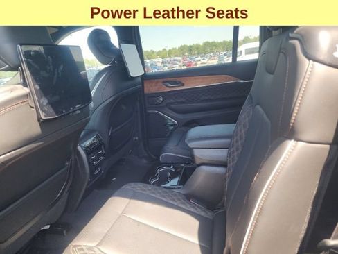 Used 2025 Jeep Grand Cherokee L Summit AWD/4WD image 13