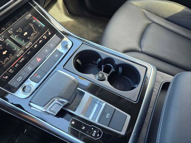 Used 2023 Audi Q8 Premium Plus w/ Premium Plus Package AWD/4WD image 32