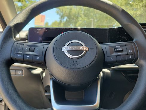 Certified 2025 Nissan Kicks S FWD image 22
