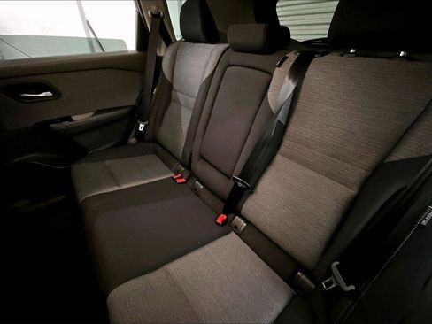 Used 2021 Nissan Rogue SV image 25