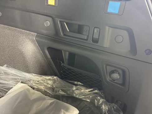 New 2026 Subaru Outback Touring image 32