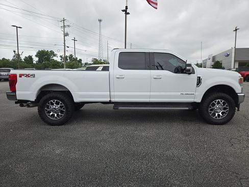 Certified 2022 Ford F350 Lariat w/ Lariat Value Package AWD/4WD image 6