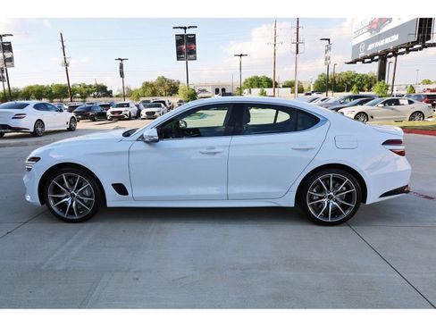 Used 2026 Genesis G70 2.5T image 5