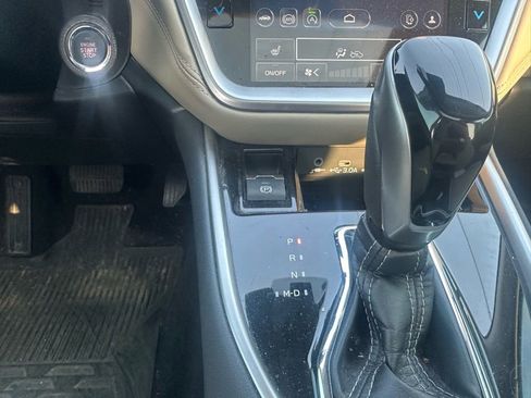 Used 2025 Subaru Outback Premium image 20