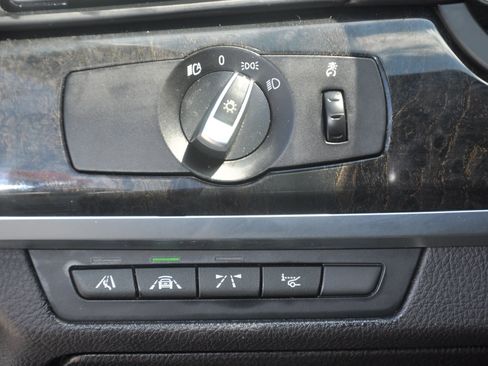 Used 2015 BMW 750Li RWD image 27