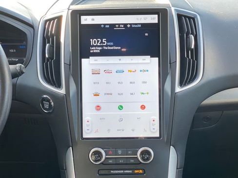 Used 2024 Ford Edge SEL image 26