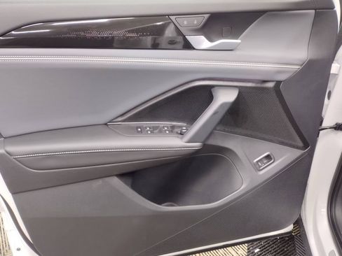 New 2026 Volkswagen Tiguan SEL R-Line image 21