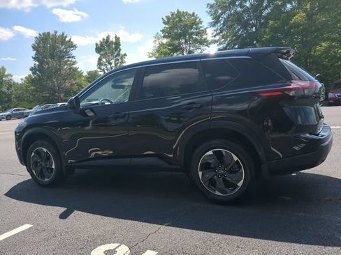 Used 2024 Nissan Rogue SV FWD image 6