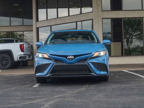 Used 2023 Toyota Camry SE w/ Convenience Package FWD image 7