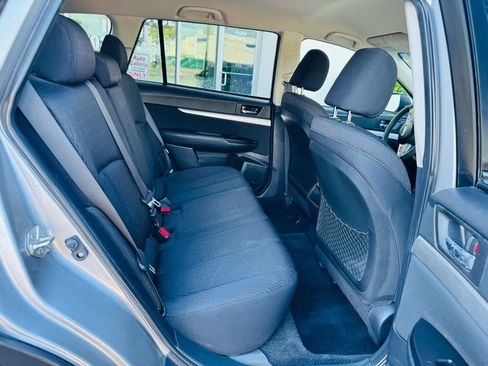 Used 2011 Subaru Outback 2.5i Premium w/ Protection Pkg 1A AWD/4WD image 31