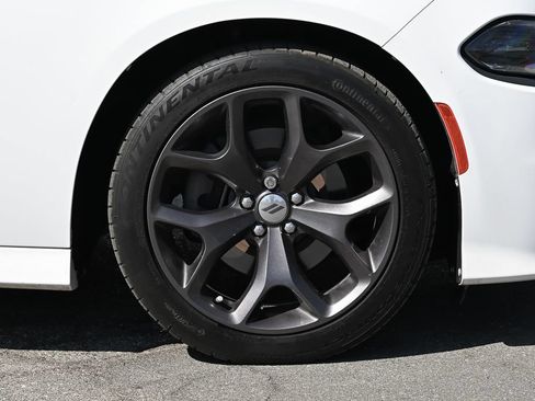 Used 2019 Dodge Charger GT RWD image 12