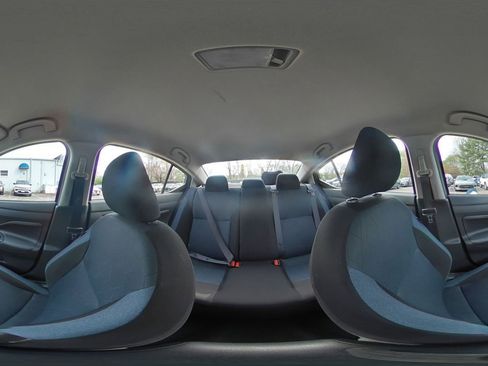 Used 2025 Nissan Versa SV FWD image 40