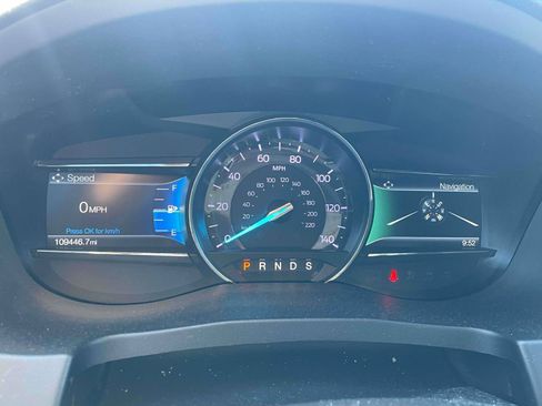 Used 2018 Ford Explorer Limited w/ Equipment Group 301A FWD image 10