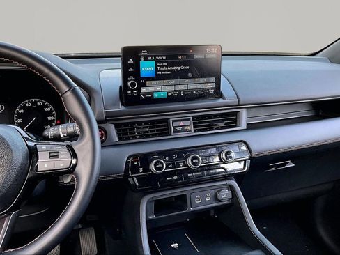 Used 2024 Honda Pilot TrailSport image 10