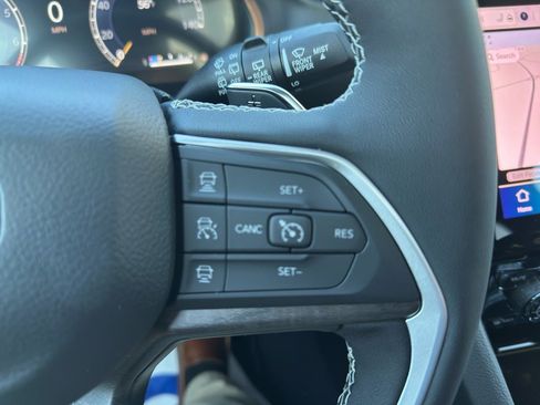 New 2025 Jeep Grand Cherokee Limited image 14