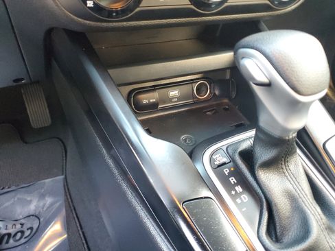 Used 2024 Kia Soul LX w/ Option Group 015 FWD image 19