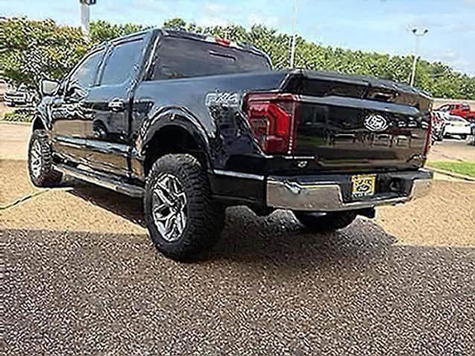Used 2025 Ford F150 Lariat w/ Equipment Group 502A High AWD/4WD image 2