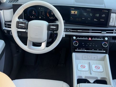 New 2026 Hyundai Santa Fe SE image 11