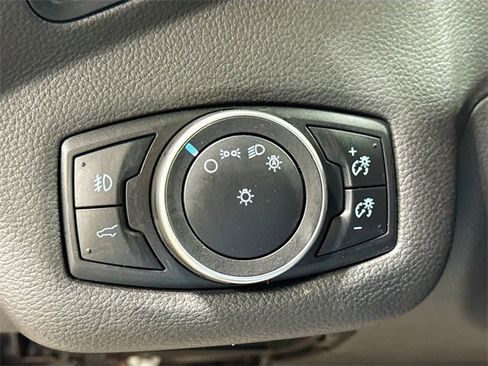 Used 2017 Ford Escape SE image 9