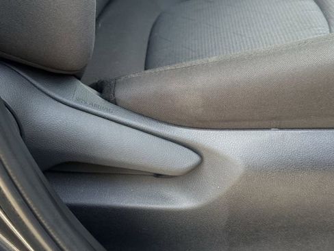 Used 2025 Toyota RAV4 XLE w/ Convenience Package FWD image 31