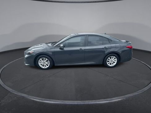 Used 2025 Toyota Camry LE image 9