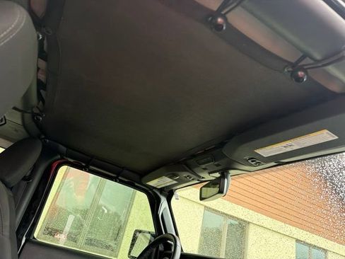 Used 2022 Jeep Wrangler Sport AWD/4WD image 17