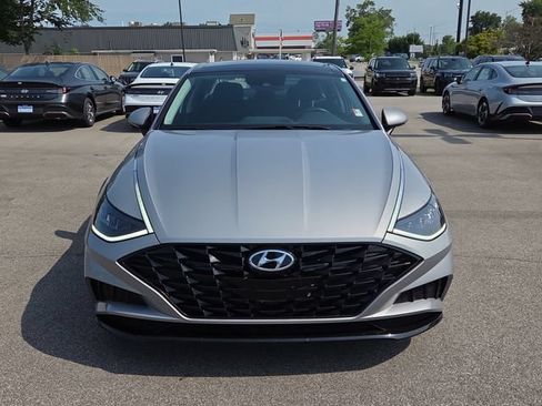 Used 2023 Hyundai Sonata SEL w/ Convenience Package FWD image 3