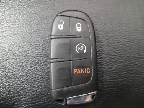 Used 2019 Jeep Compass Latitude w/ Popular Equipment Group AWD/4WD image 32