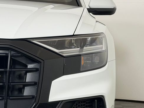 Used 2019 Audi Q8 Premium Plus w/ Premium Plus AWD/4WD image 11