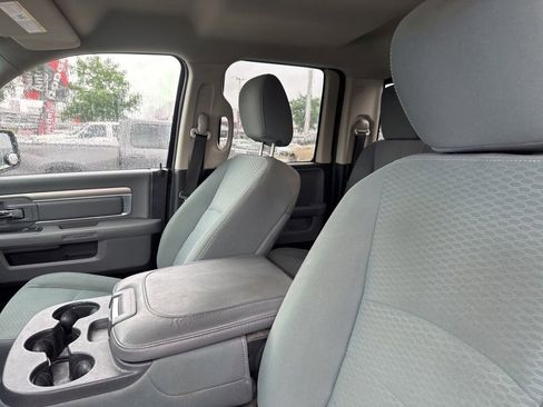 Used 2014 RAM 1500 Classic SLT RWD image 9