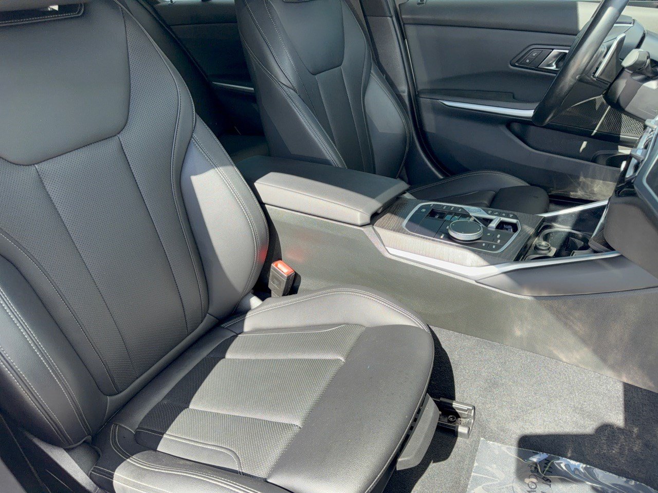 Used 2024 BMW 330i Sedan w/ Premium Package RWD image 30