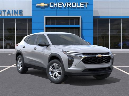 New 2026 Chevrolet Trax LS image 7