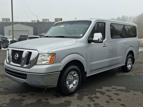 Used 2017 Nissan NV 3500 SV w/ SV Technology Package image 3