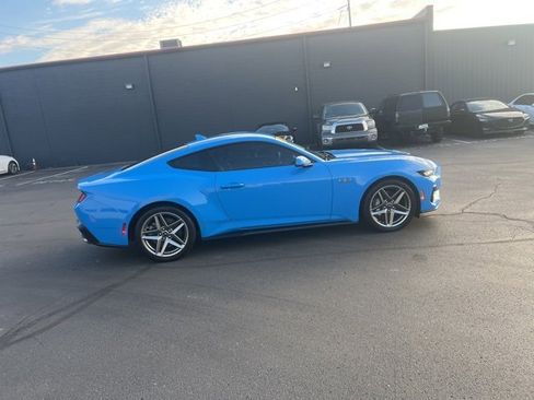 Used 2024 Ford Mustang GT Premium image 5