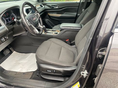 Used 2019 GMC Acadia SLE image 9